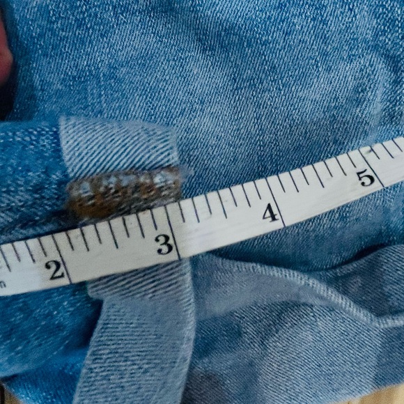 Old Navy blue denim cuff jean shorts sz 6 - Picture 5 of 6